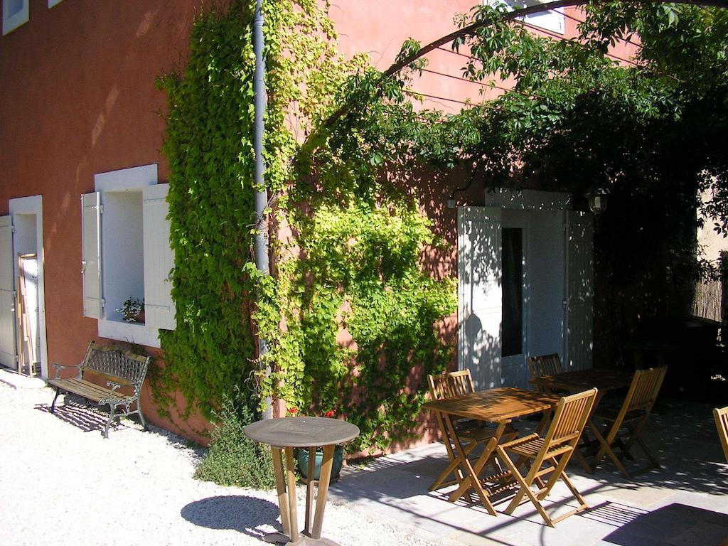 Les Passiflores Roussillon en Isere Dış mekan fotoğraf